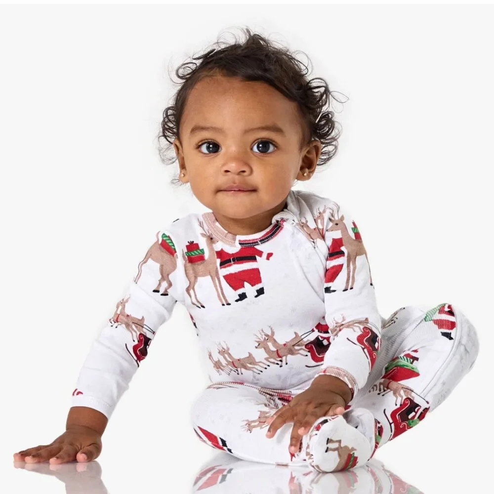 Pottery Barn Organic Heritage Santa Nursery Pajama White/black 9-12 Months